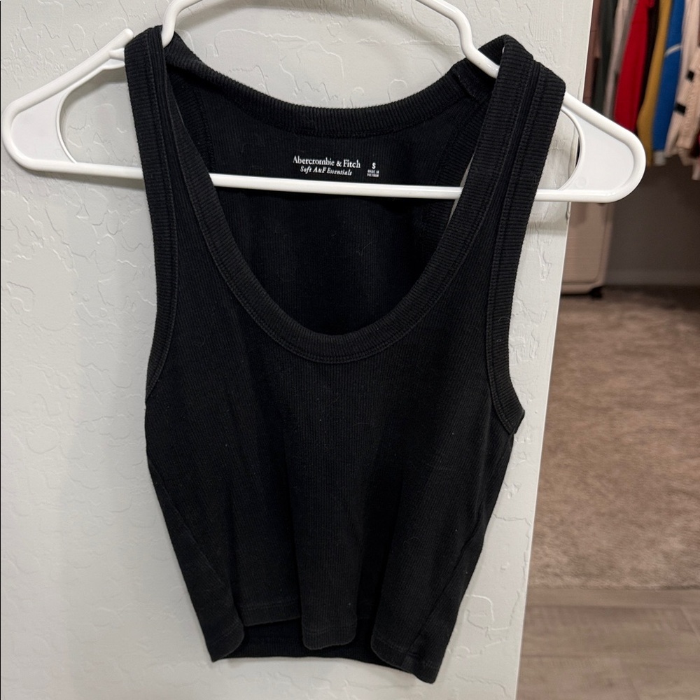 Abercrombie & Fitch Black Ribbed Crop Tank